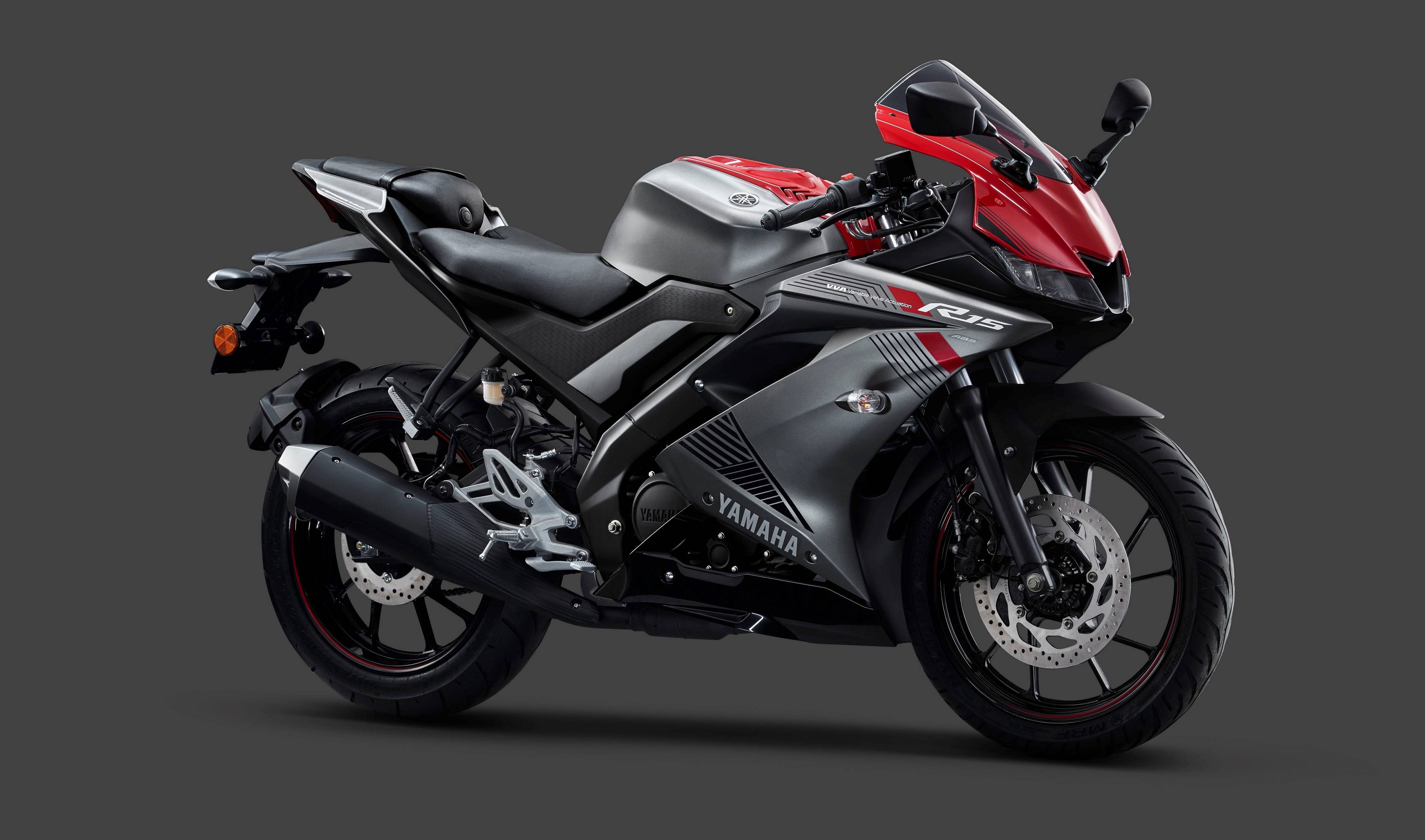  Yamaha YZF R15  V3 ABS Launched BikeDekho