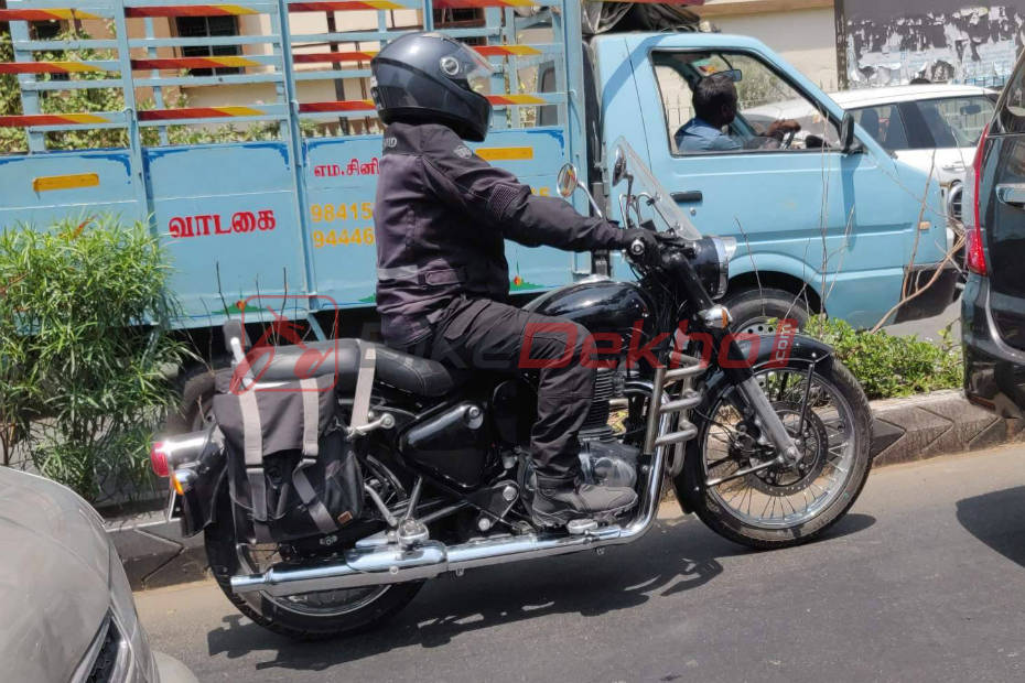 Upcoming Royal Enfield Classic 350 Spotted Testing again