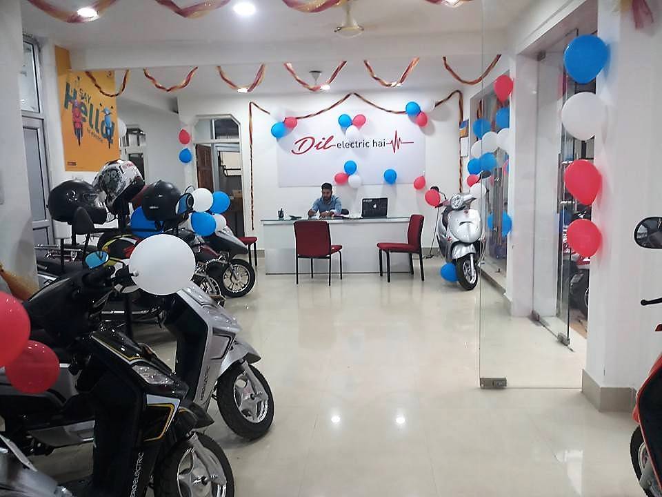 hero electric cycle showroom