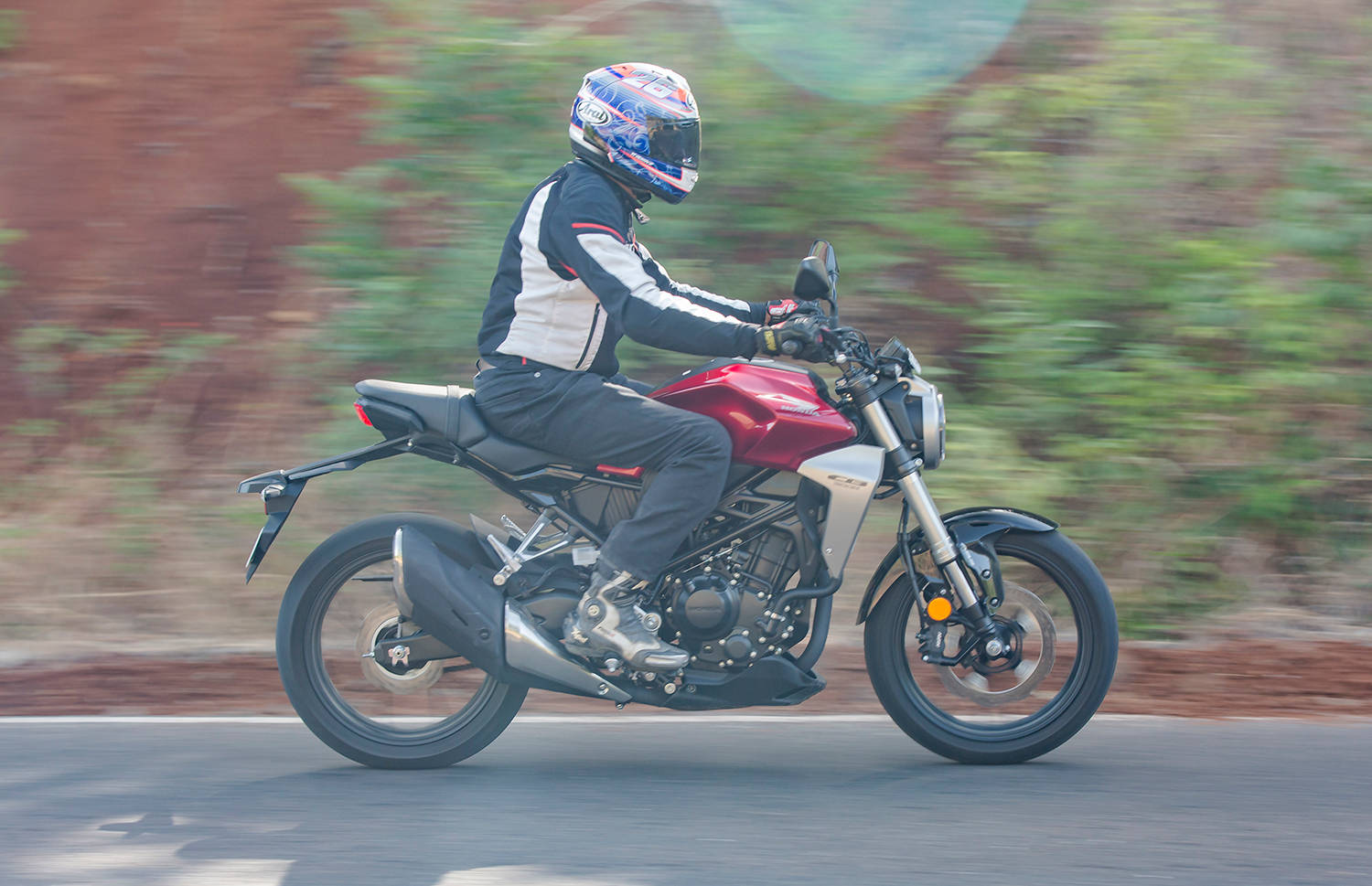 Honda Cb300r Road Test Review Bikedekho