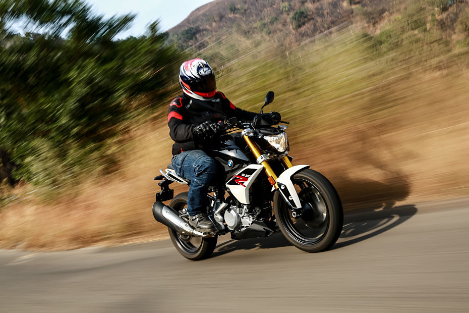 Honda CB300R vs BMW G 310 R Realworld Acceleration, Braking & Mileage Compared BikeDekho Honda CB300R vs BMW G 310 R Realworld Acceleration, Braking & Mileage Compared BikeDekho