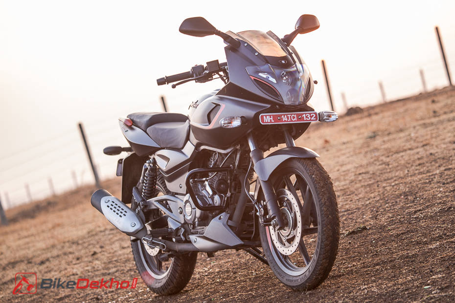 Bajaj Pulsar 180f Review Photo Gallery Bikedekho