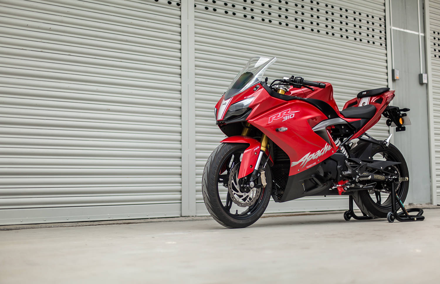 tvs apache rr 310 ktm duke 390