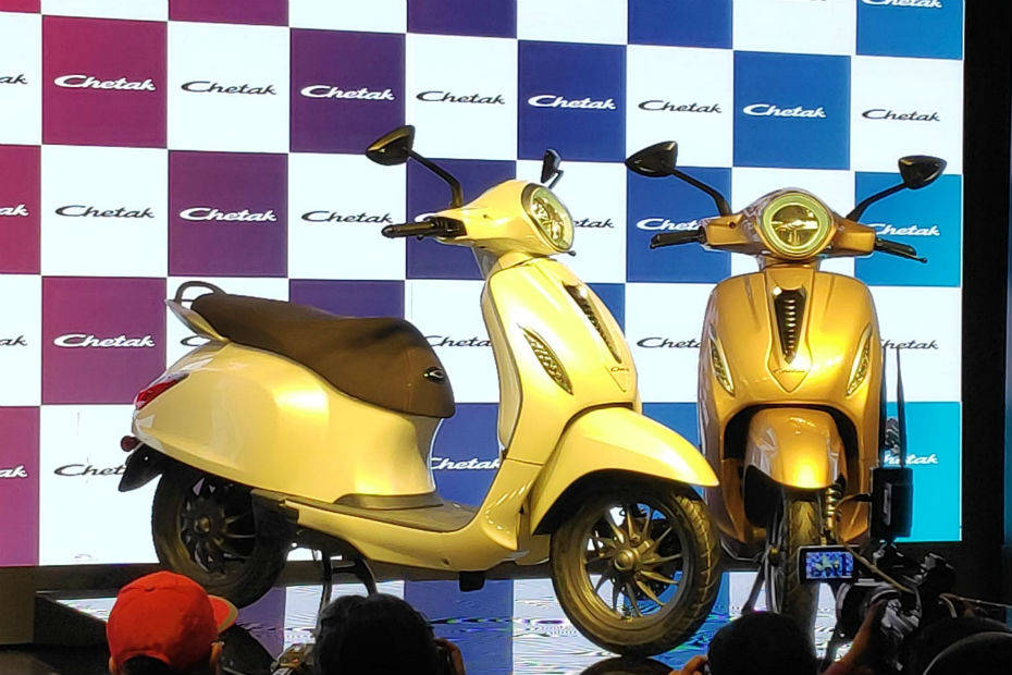 Bajaj Chetak Electric Scooter: Image Gallery | BikeDekho