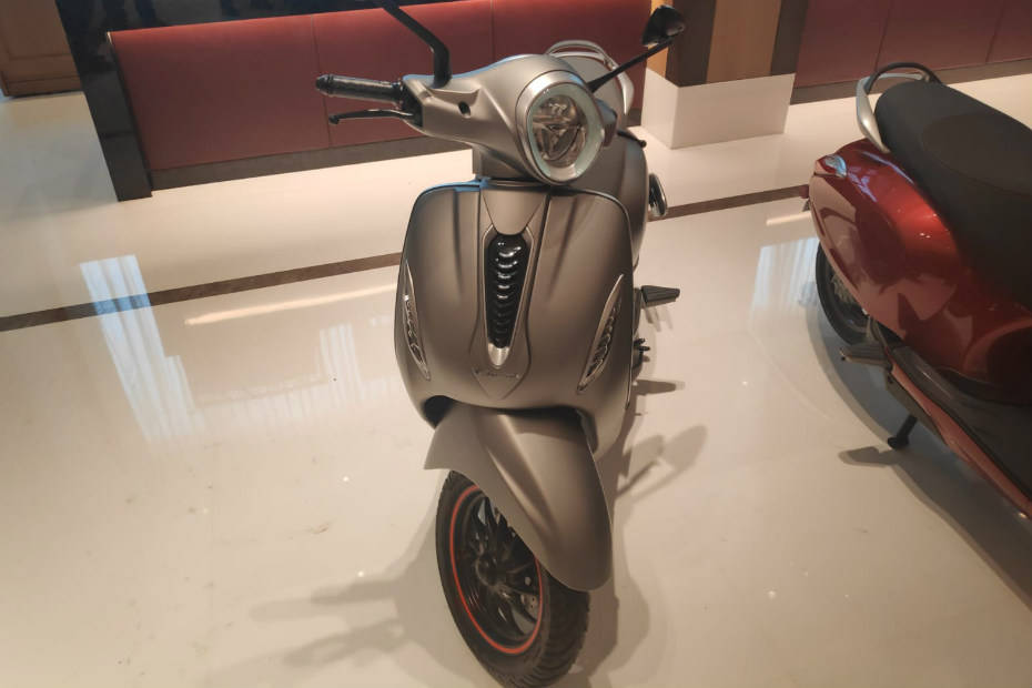 Bajaj Chetak Electric Scooter: Image Gallery | BikeDekho