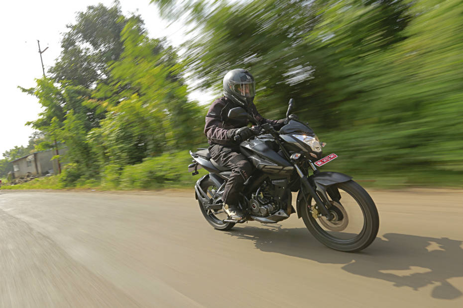 Spec Comparison: TVS Apache RTR 160 4V Vs Bajaj Pulsar NS 160 Vs Honda CB Hornet 160R Vs Suzuki Gixxer Vs Yamaha FZ S FI (V 2.0) Vs Hero Xtreme.....