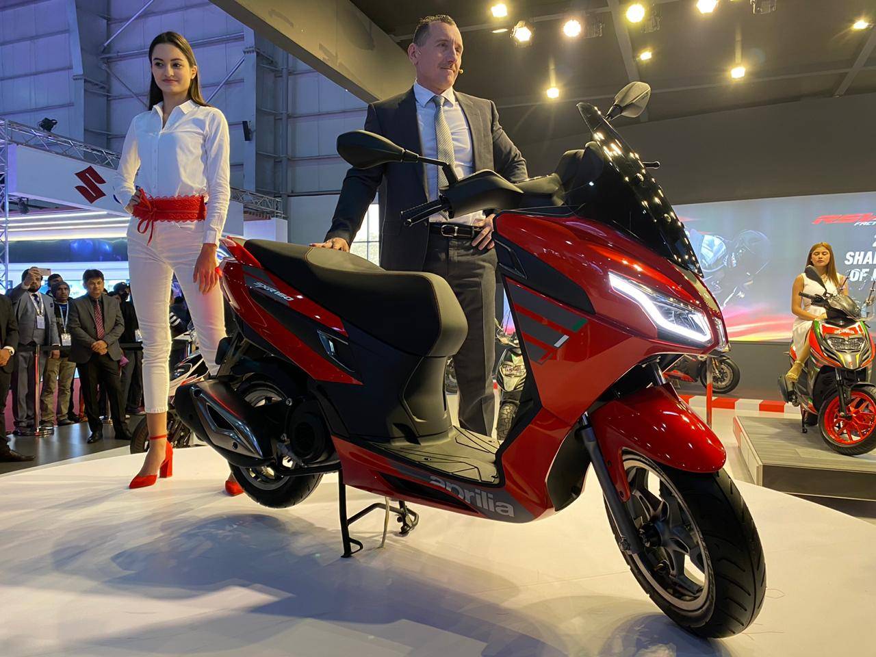 Aprilia SXR160 Maxi-style Scooter Unveiled At Auto Expo 2020 | BikeDekho