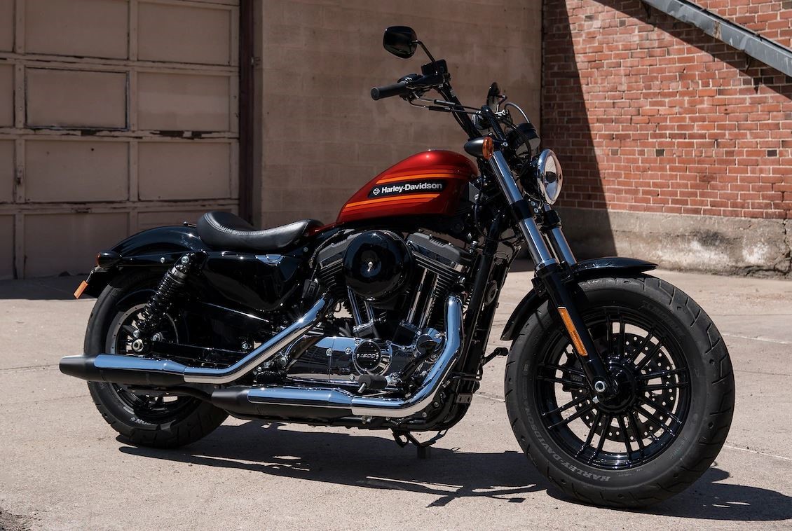 Exclusive HarleyDavidson FortyEight, Iron 883, 1200 Custom To Be