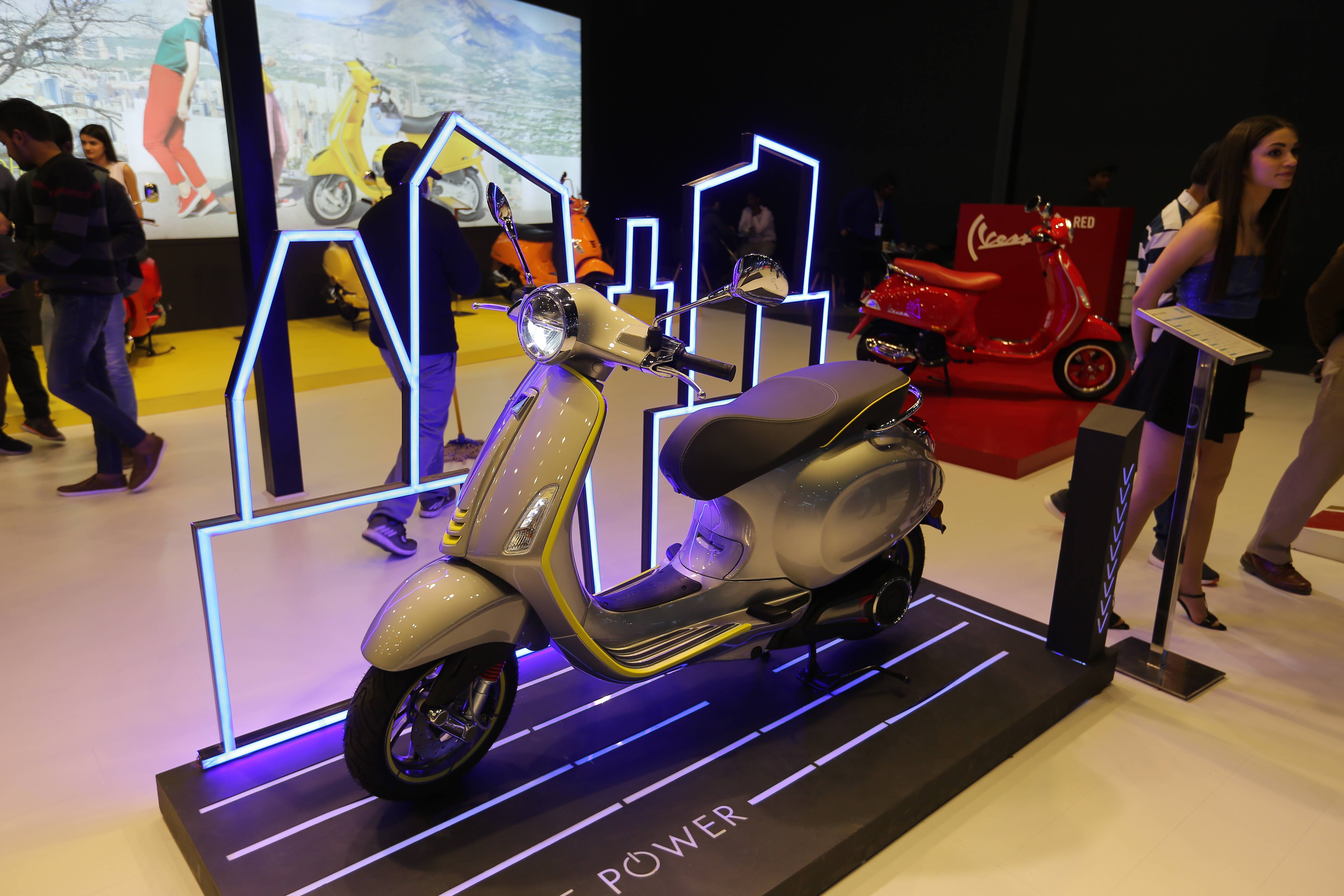 Vespa Elettrica Auto Expo 2020