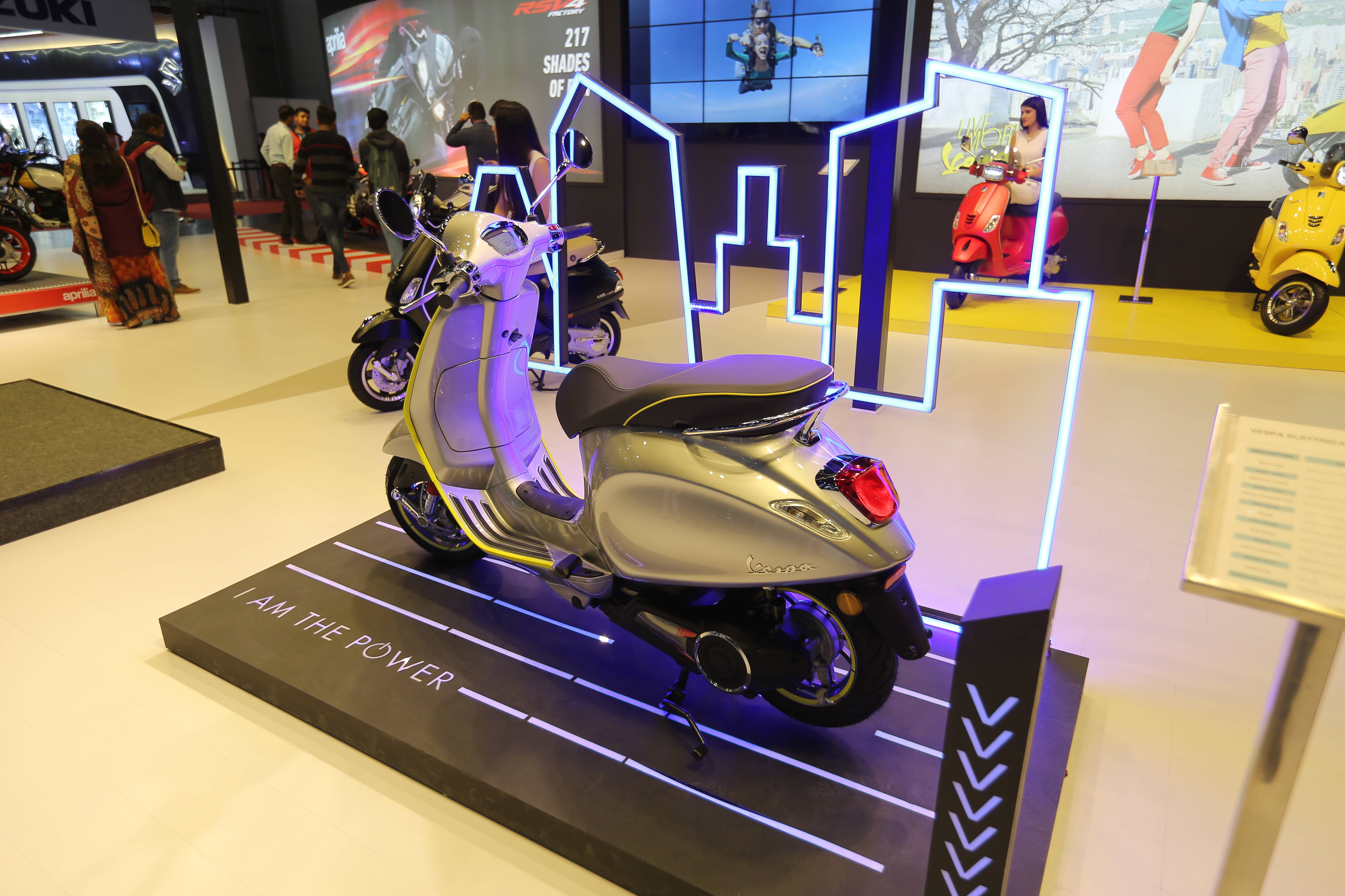 Vespa Elettrica Auto Expo 2020