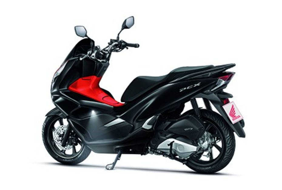 2020 Honda PCX150 Maxi-Scooter Unveiled | BikeDekho