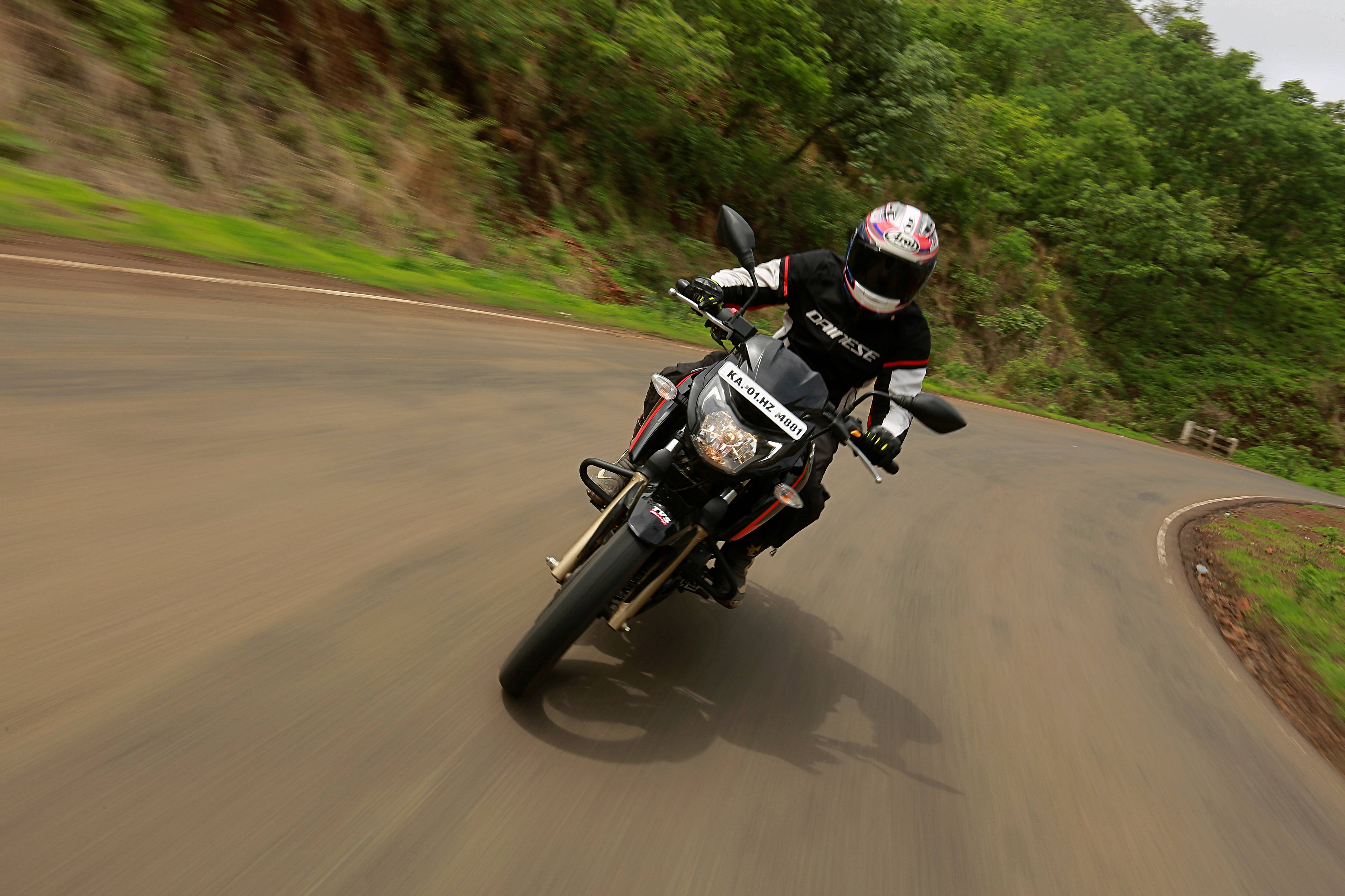 apache rtr bs6 mileage