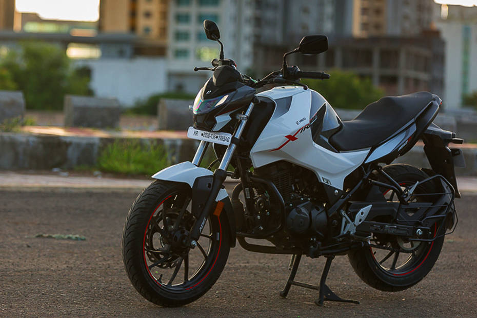 Hero Xtreme 160R vs TVS Apache RTR 160 4V BS6: Image Comparison | BikeDekho