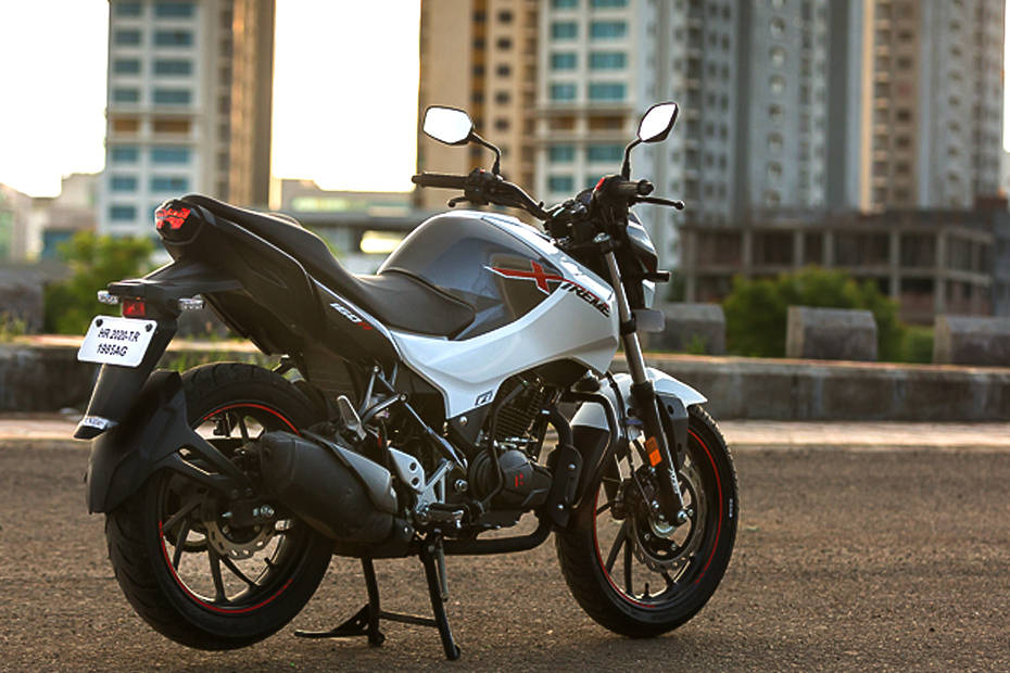 Hero Xtreme 160R vs TVS Apache RTR 160 4V BS6: Image Comparison | BikeDekho