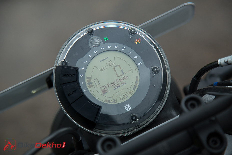 Husqvarna Svartpilen 250 Road Test Review