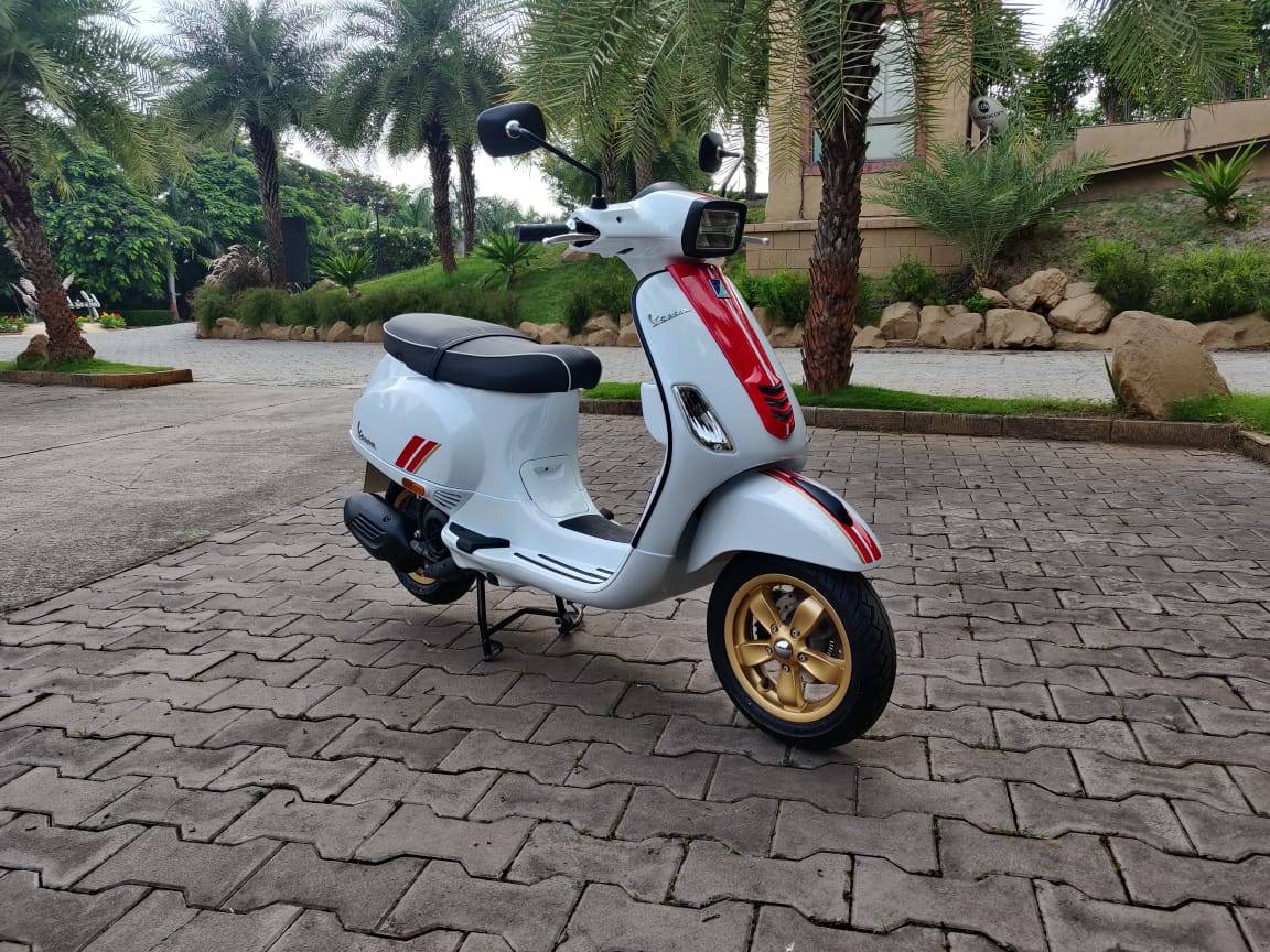 Vespa Racing Sixties: Image Gallery | BikeDekho