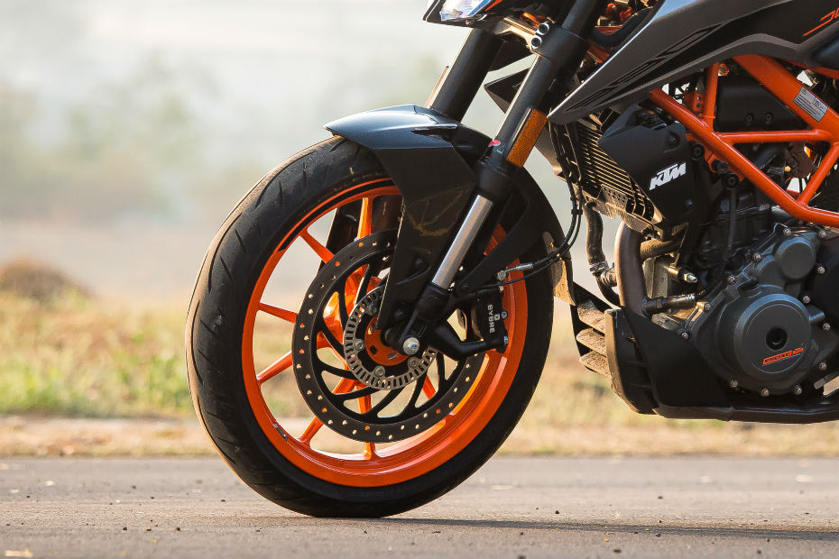 g 310 r vs duke 390