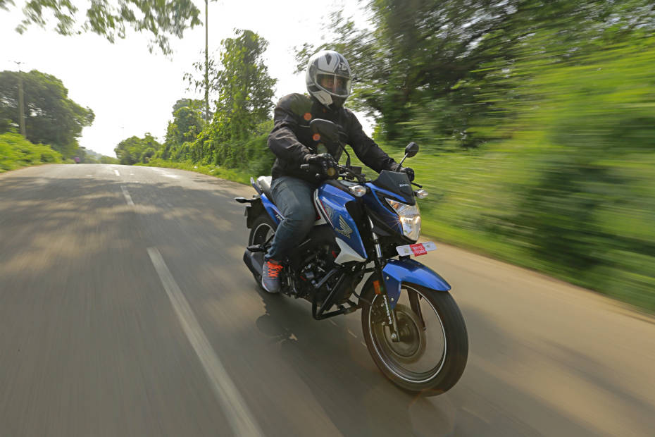 Spec Comparison: TVS Apache RTR 160 4V Vs Bajaj Pulsar NS 160 Vs Honda CB Hornet 160R Vs Suzuki Gixxer Vs Yamaha FZ S FI (V 2.0) Vs Hero Xtreme.....