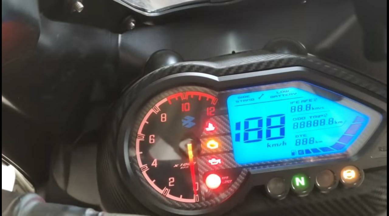 Pulsar 220 deals meter cover price