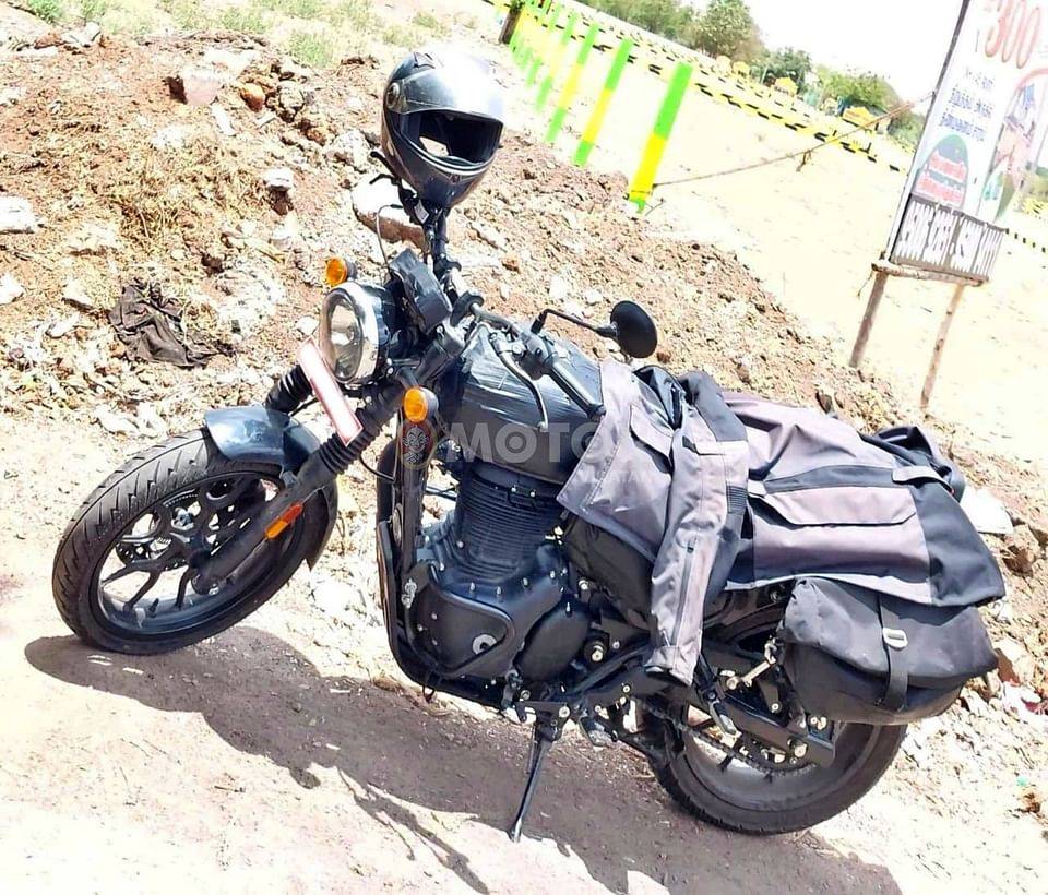 Royal Enfield Hunter 350 Spotted Testing With Accessories. Clearest ...