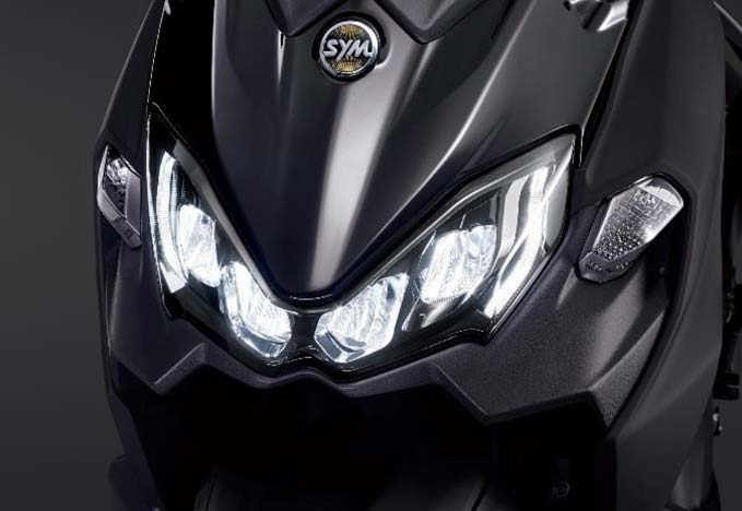 Yamaha Tmax 560 Vs Sym Maxsym Tl 508 Photo Comparison Bikedekho