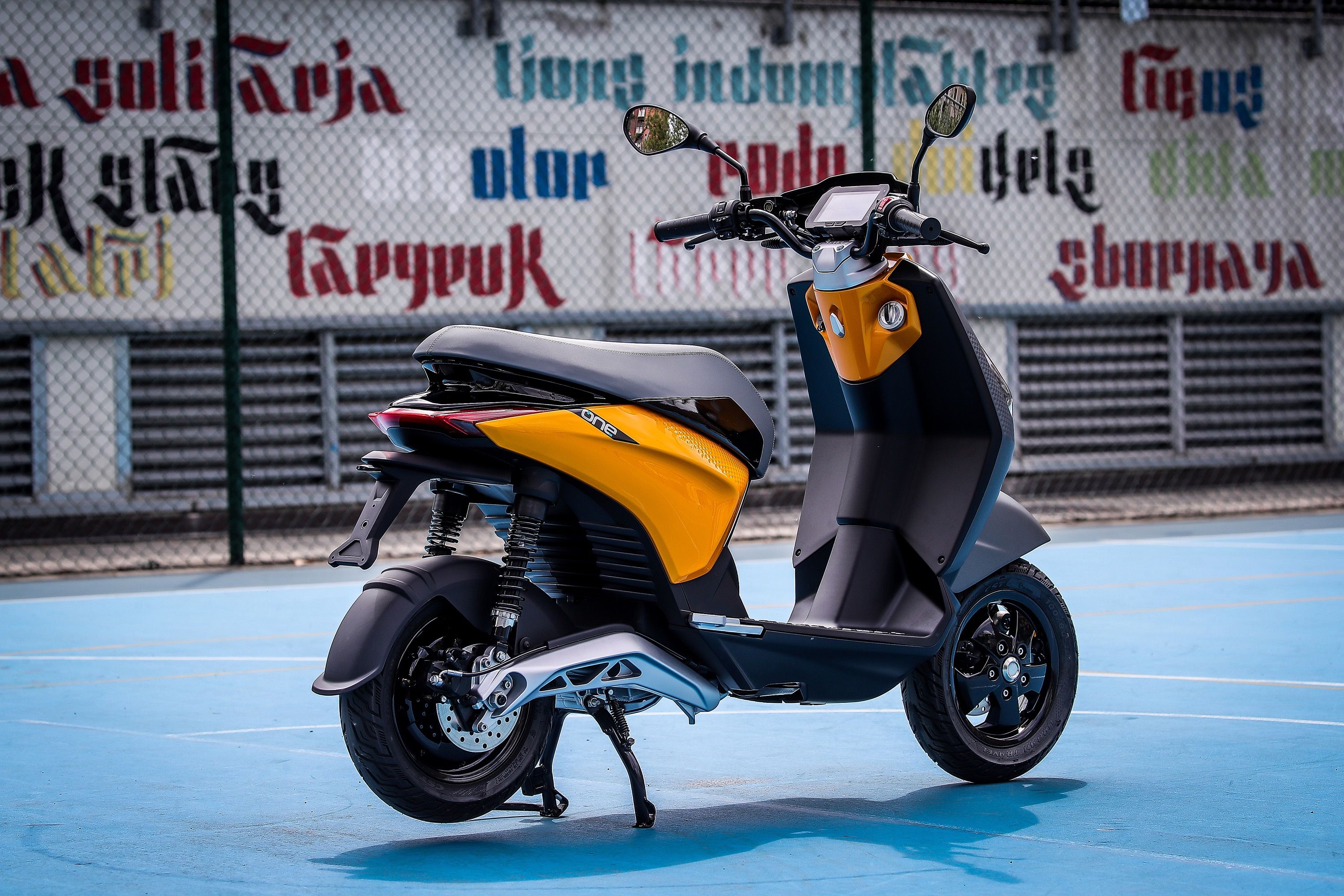Piaggio One Electric Scooter Revealed: Green Mobility For The Tik Tok ...