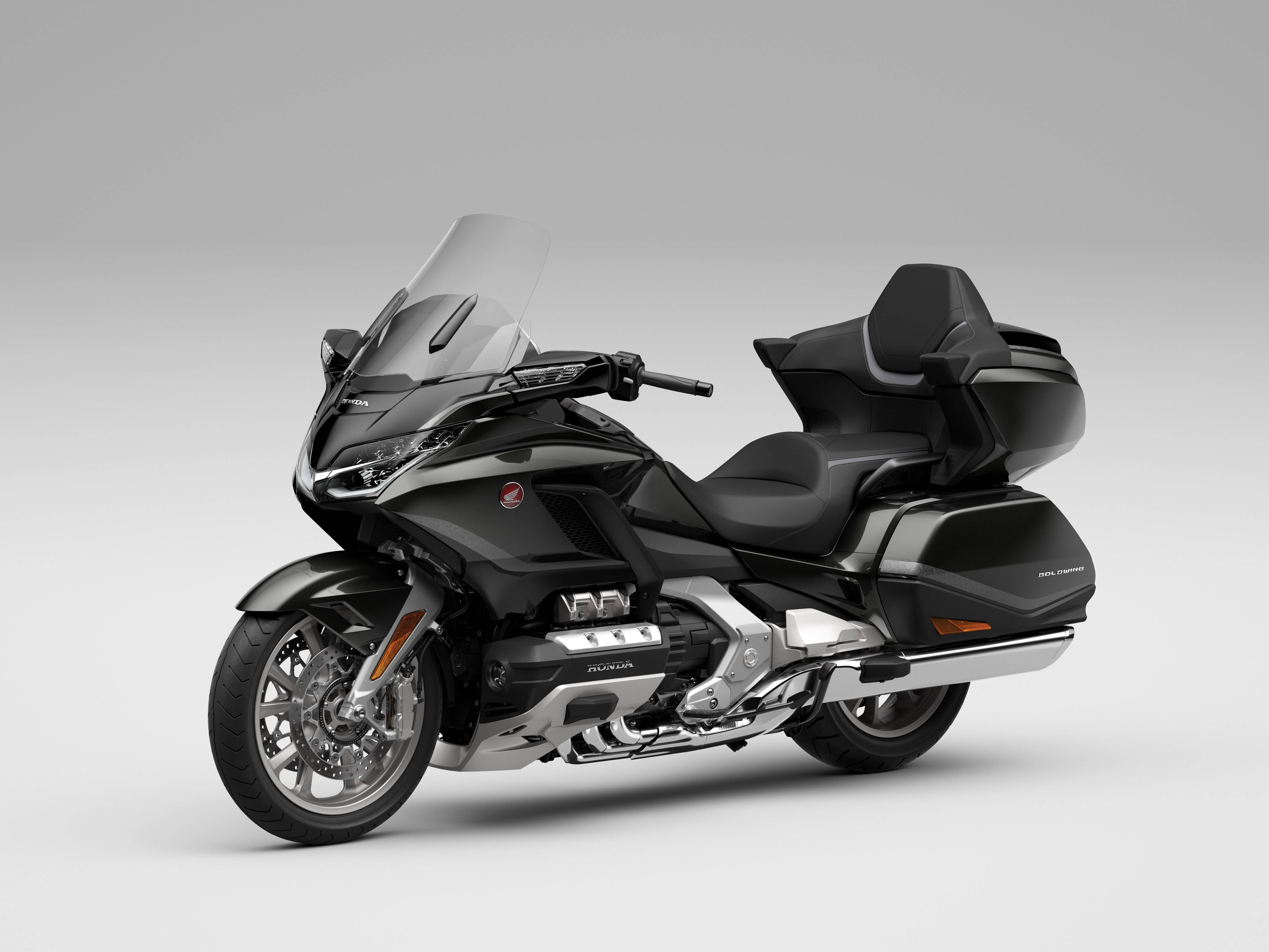 2021 Honda Gold Wing Tour: Photo Gallery | BikeDekho