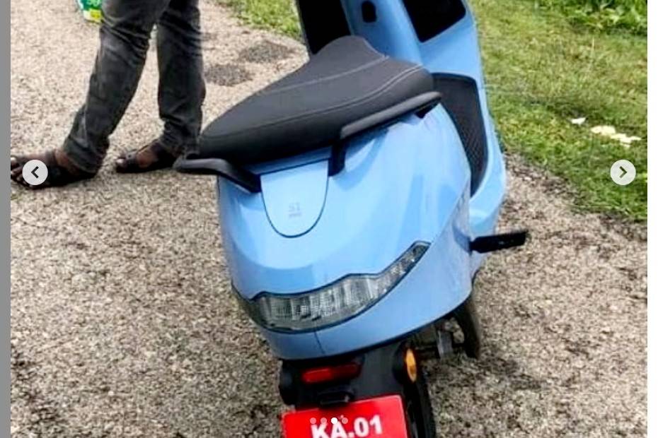 Ola Electric Scooter Spied In New Colours Ahead Of Launch | BikeDekho