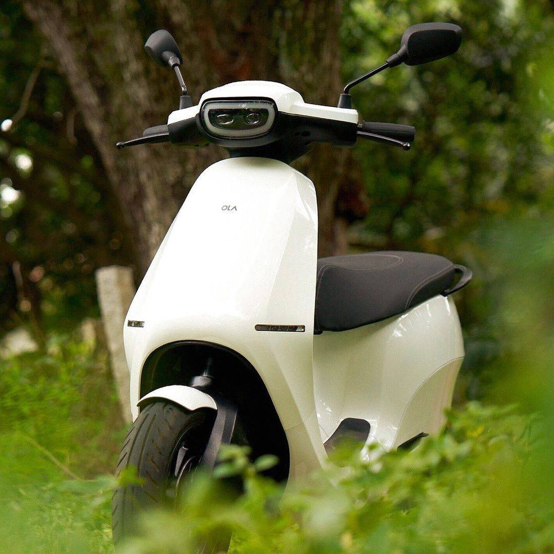 Ola Electric Scooter Colours: Photo Gallery | BikeDekho