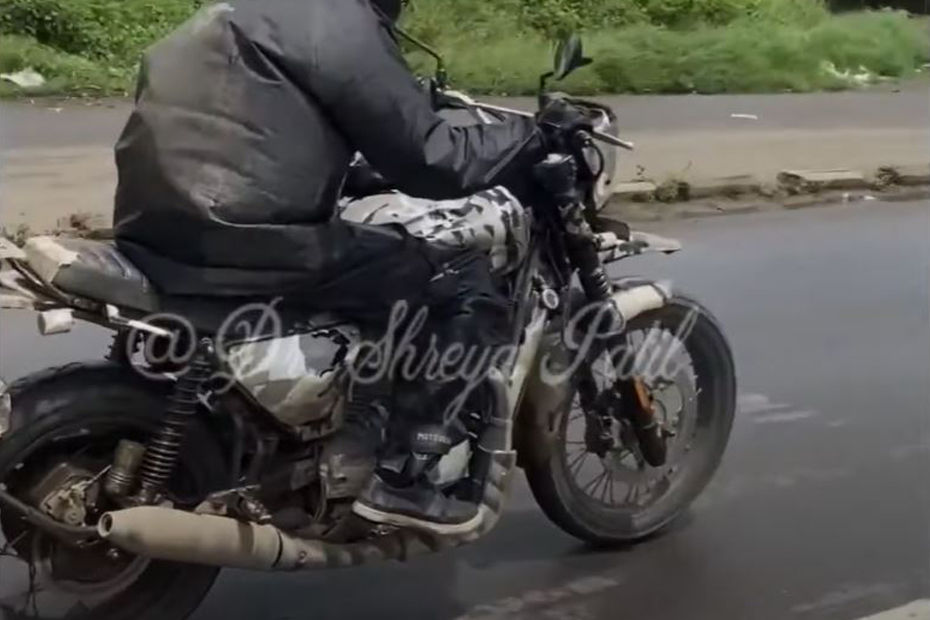 Yezdi Roadking Scrambler & Jawa ADV Bike Spotted - ZigWheels