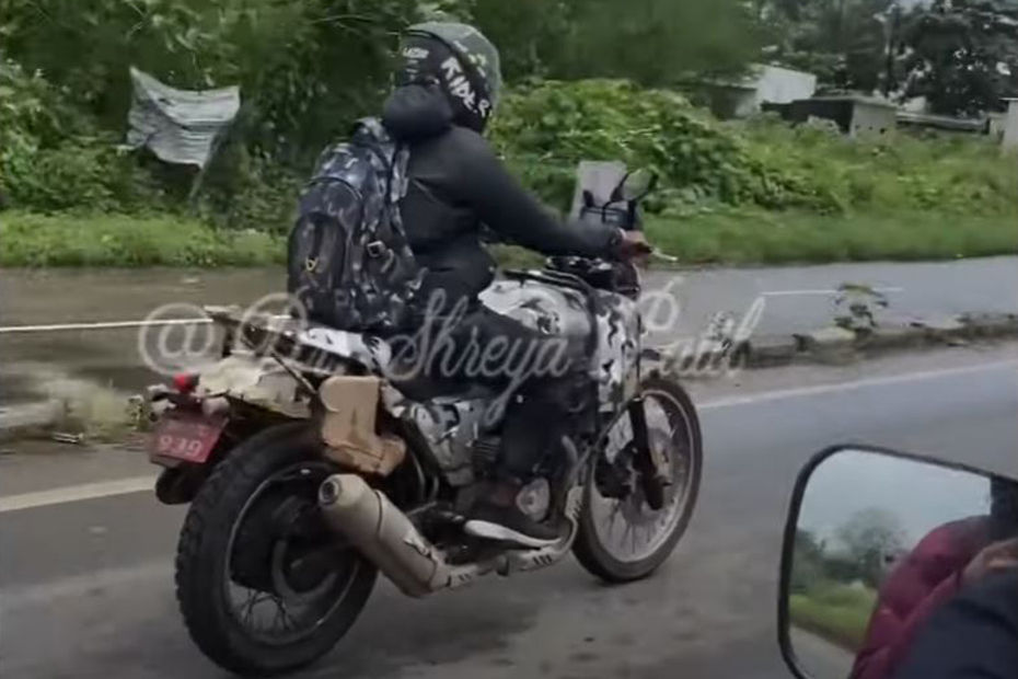 Yezdi Roadking Scrambler & Jawa ADV Bike Spotted - ZigWheels
