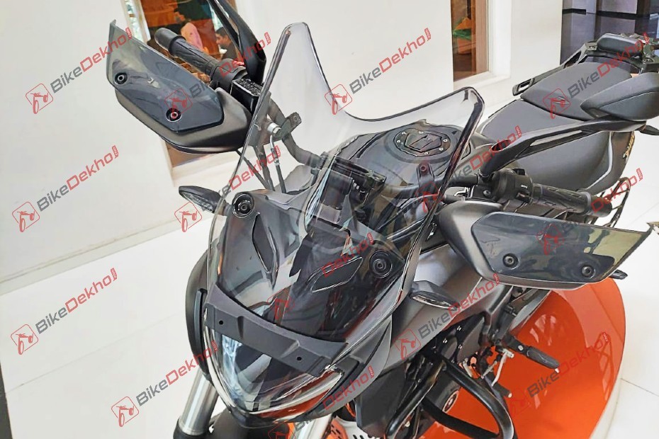 2021 Bajaj Dominar 400 With Touring Kit Photo Gallery BikeDekho