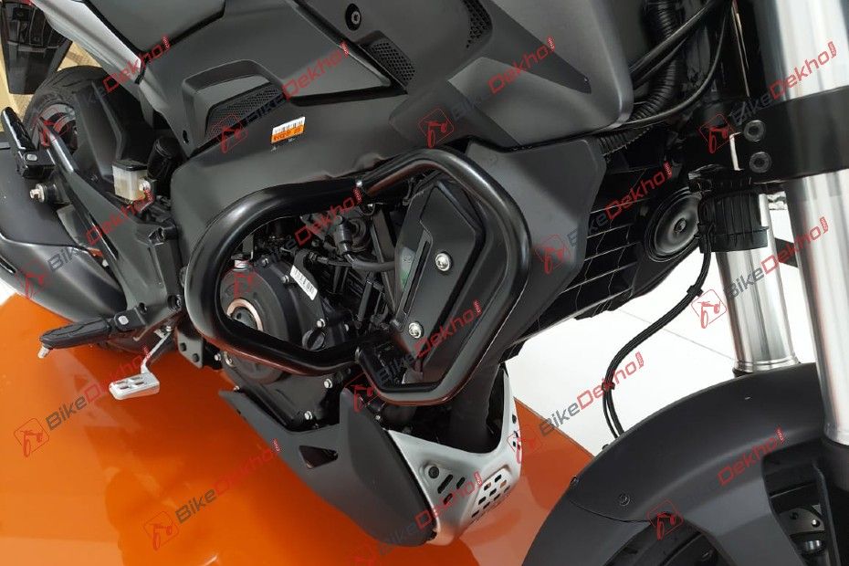 2021 Bajaj Dominar 400 With Touring Kit: Photo Gallery | BikeDekho