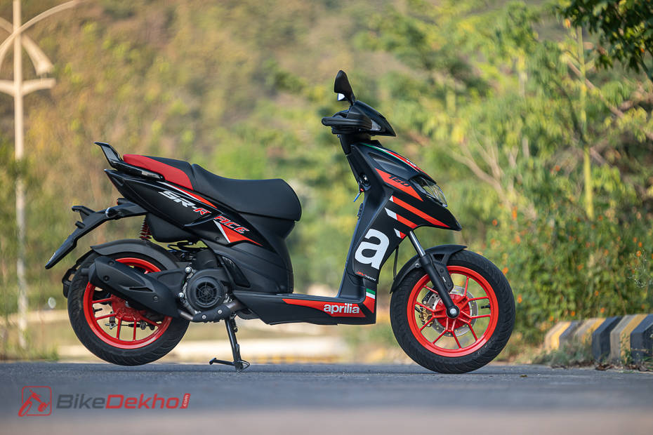 Aprilia SR160 Road Test Review: Photo Gallery | BikeDekho