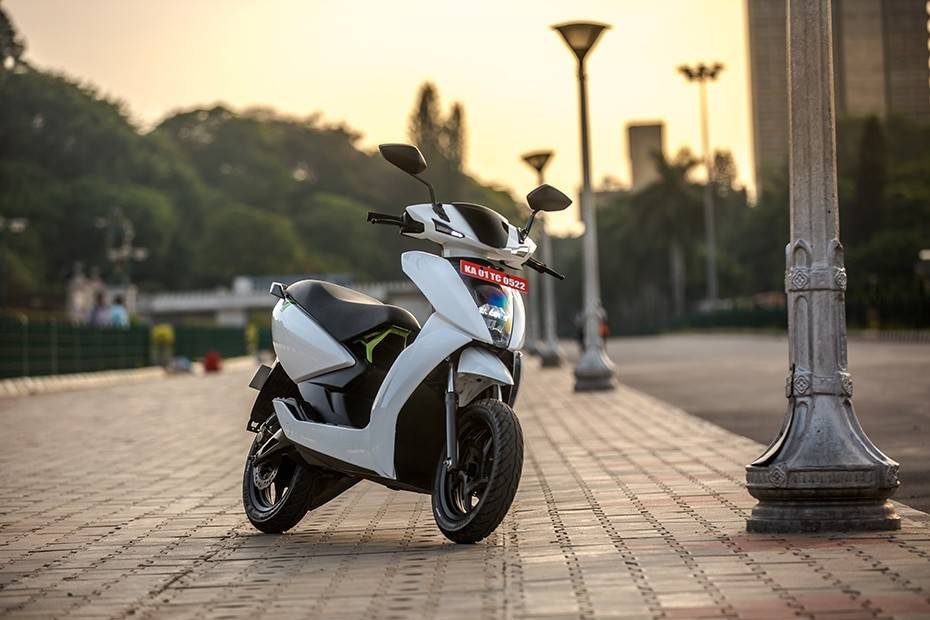 charging two wheeler bike