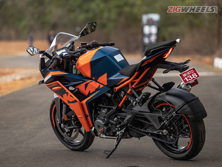 2022 KTM RC 390 Review Photo Gallery | BikeDekho