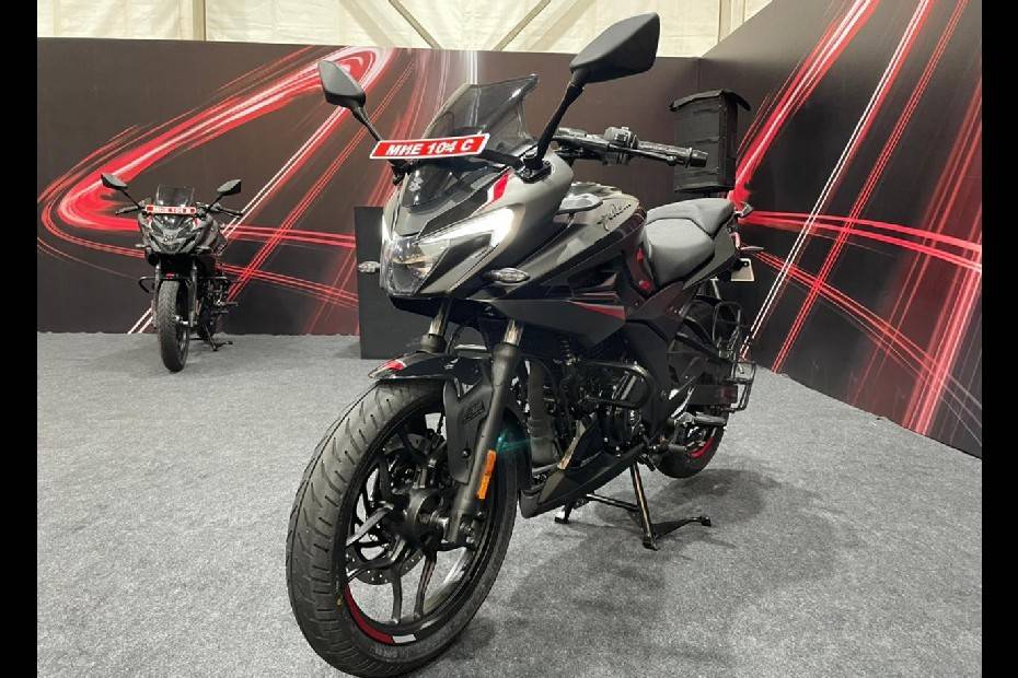 Bajaj Pulsar F250 Dual-channel Abs: Image Gallery 