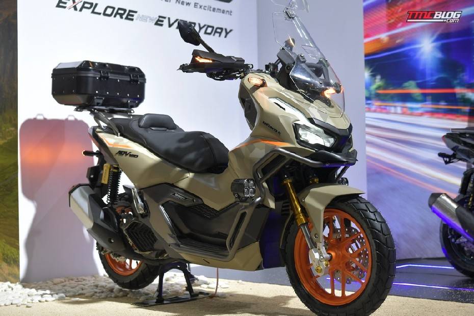 Have A Look At These Gorgeous Honda ADV160s | BikeDekho