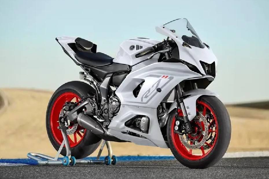 2023 Yamaha R7