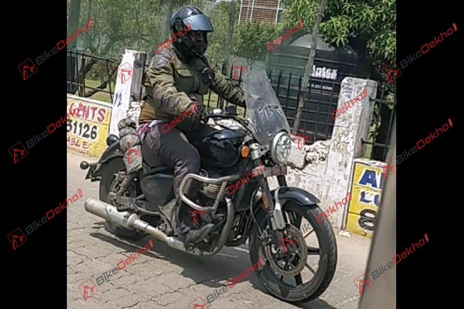 Royal Enfield Super Meteor 650 Spotted
