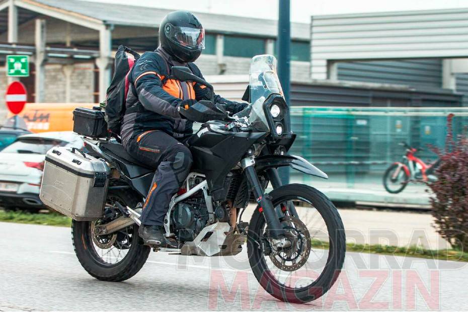 Ktm 390 Adventure Rally And Enduro Models Spied Abroad Bikedekho 9134