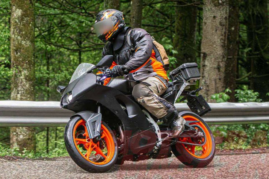 The 2025 KTM RC 390 Has Been Spied Abroad BikeDekho