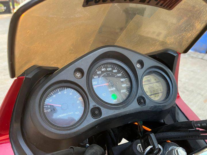 Hero Karizma XMR vs Hero Honda Karizma Old model: Differences Explained In Pics | BikeDekho