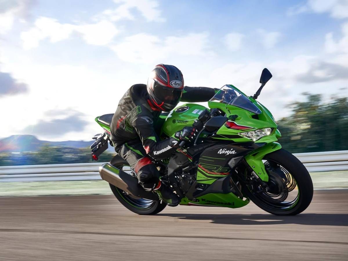 Kawasaki Ninja ZX-25R Launched In Indonesia | BikeDekho