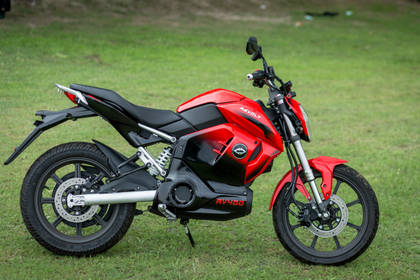 revolt 400 bike price