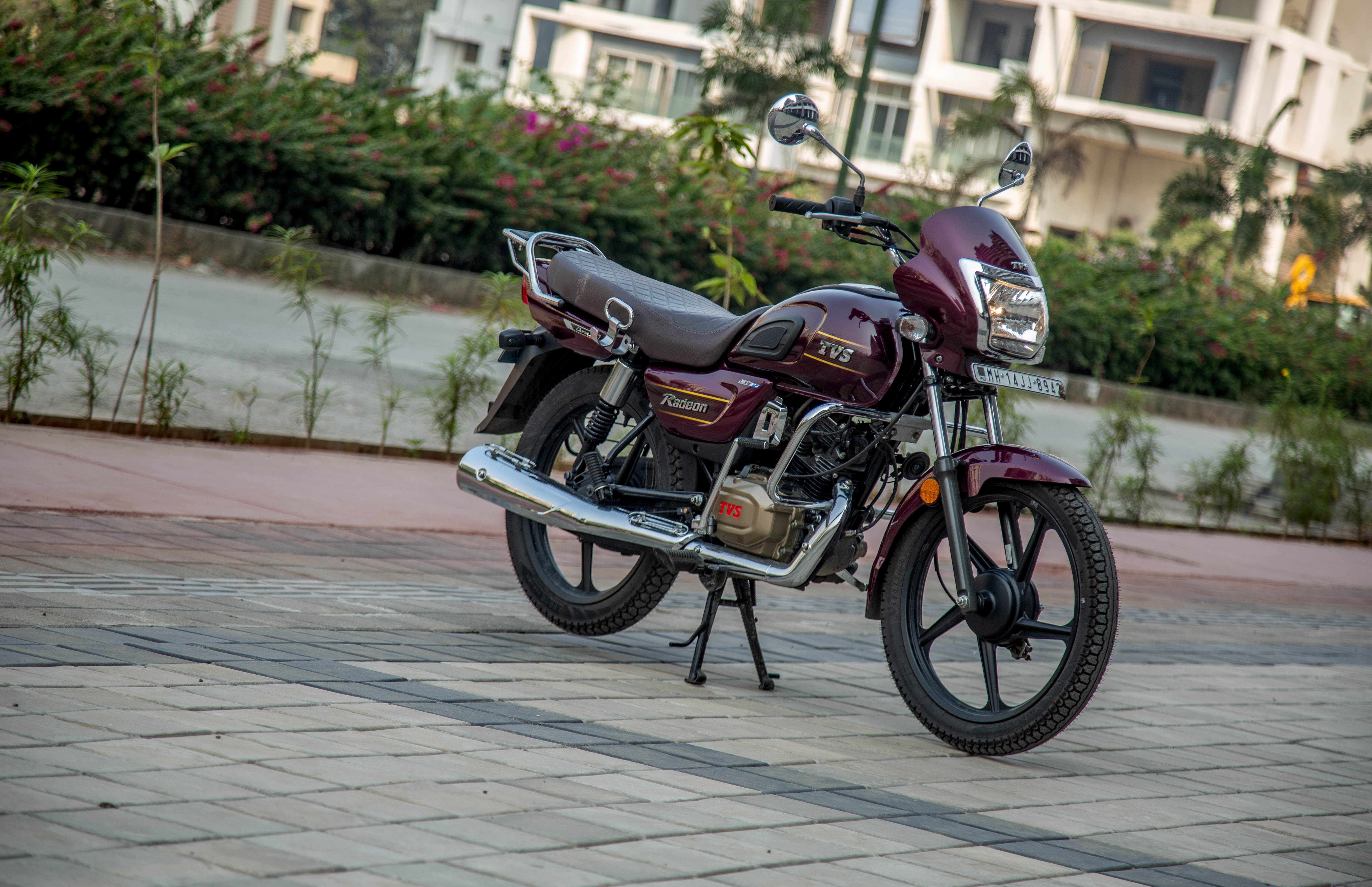 Tvs radeon bs6 2024 on road price