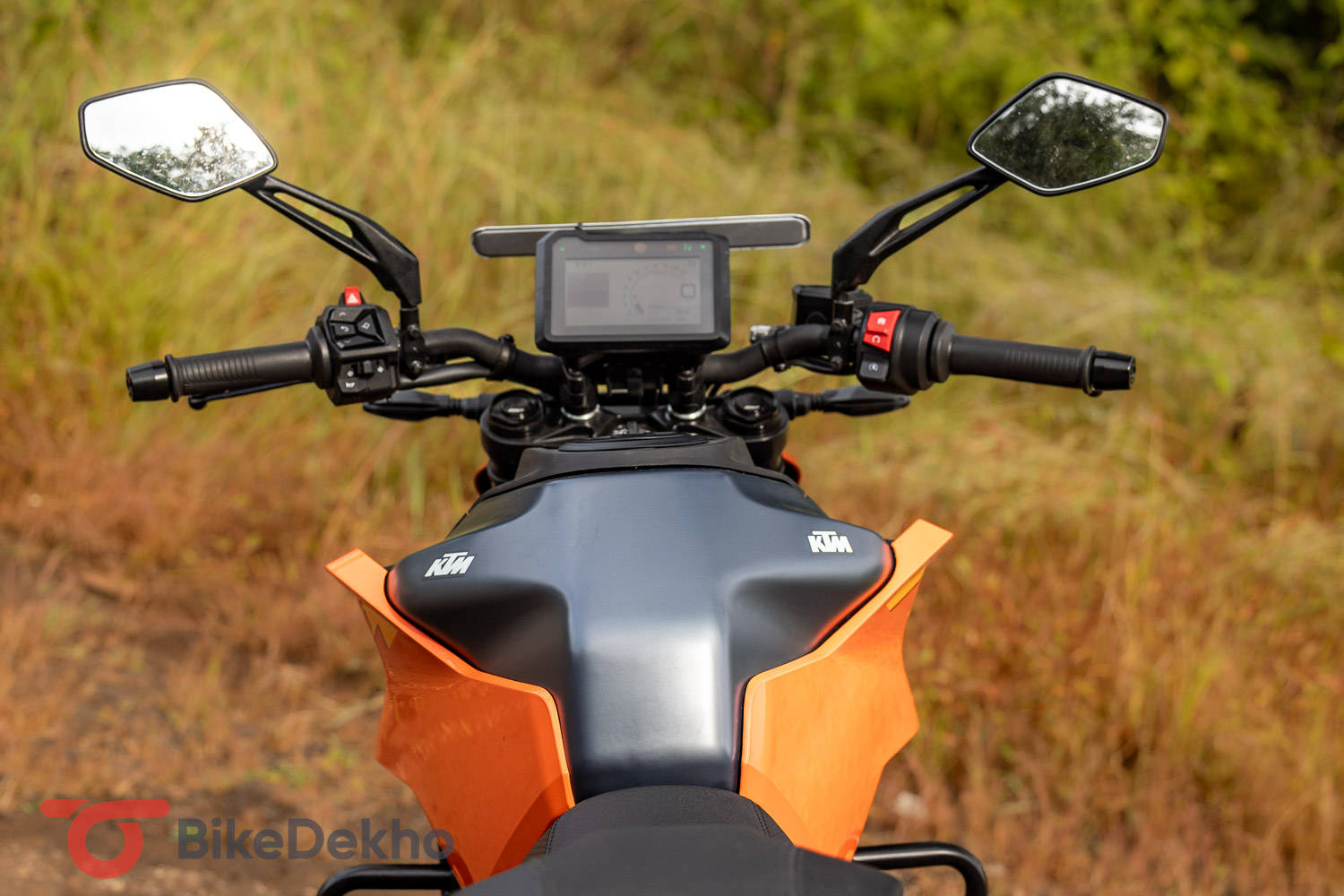 2024 KTM 250 Duke Review: Not So Mild-mannered Anymore | BikeDekho