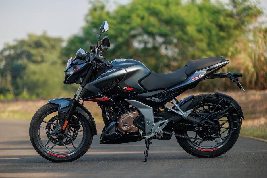 Bajaj Pulsar N250 Price - Mileage, Colours, Images | BikeDekho