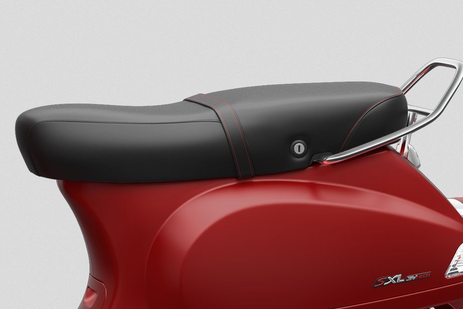 Vespa SXL 125 Seat Vespa SXL 125