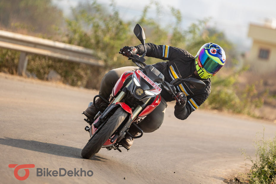 Bajaj Pulsar N250 Review